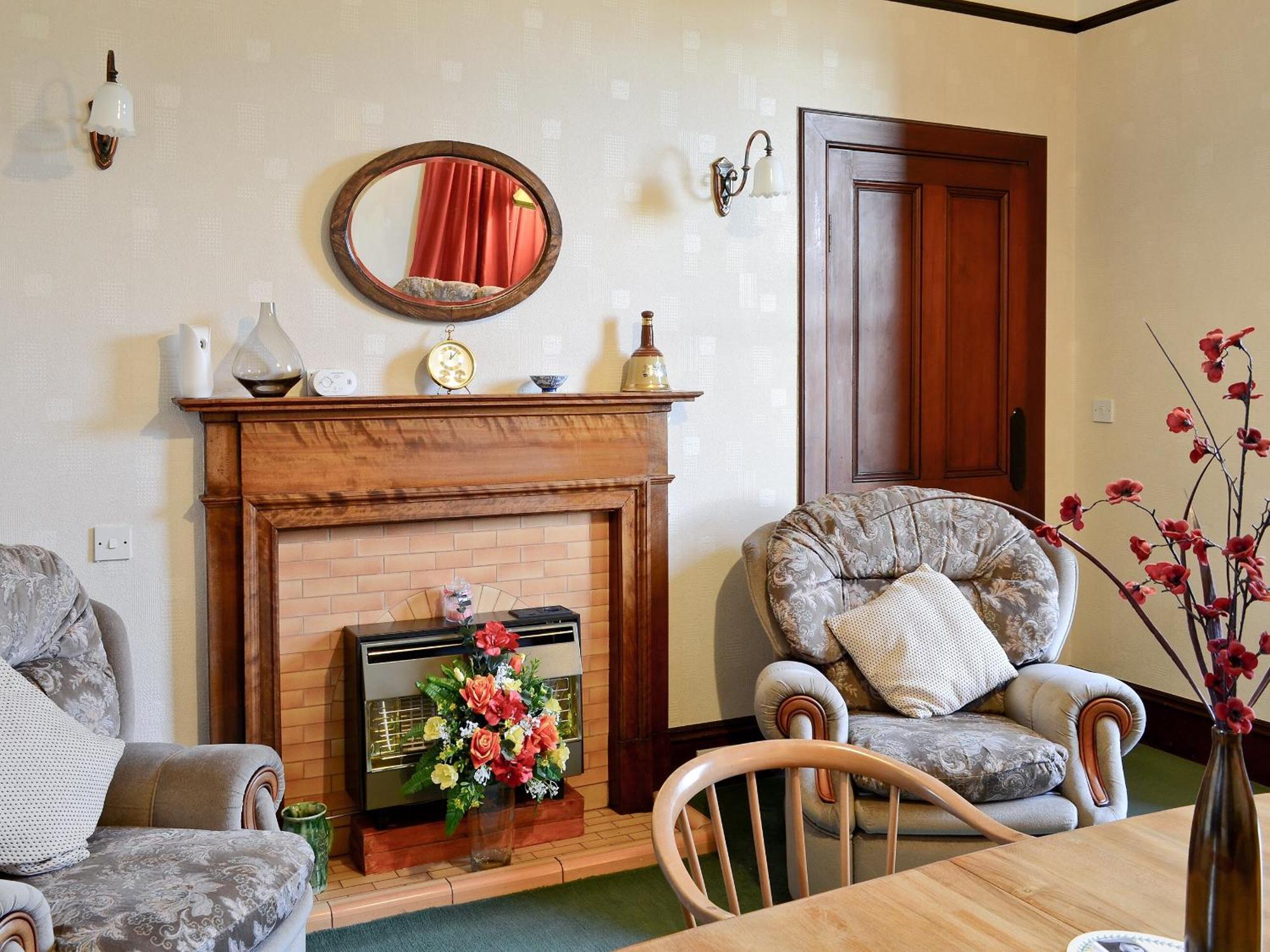 Gladstone Cottage Castletown  Bagian luar foto